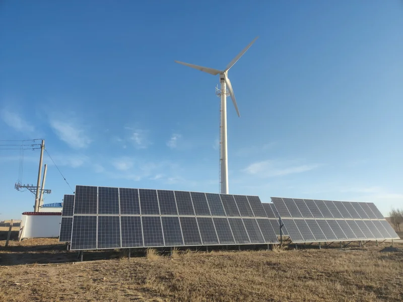 توربينات رياح للطاقة المتجددة  - مراجعة Renewable Energy Us وسعره